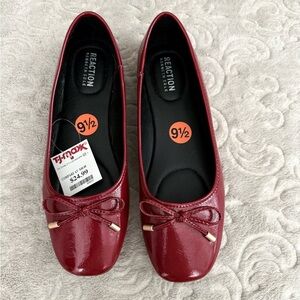 Kenneth Cole Reaction Women's Red Flats with Bow